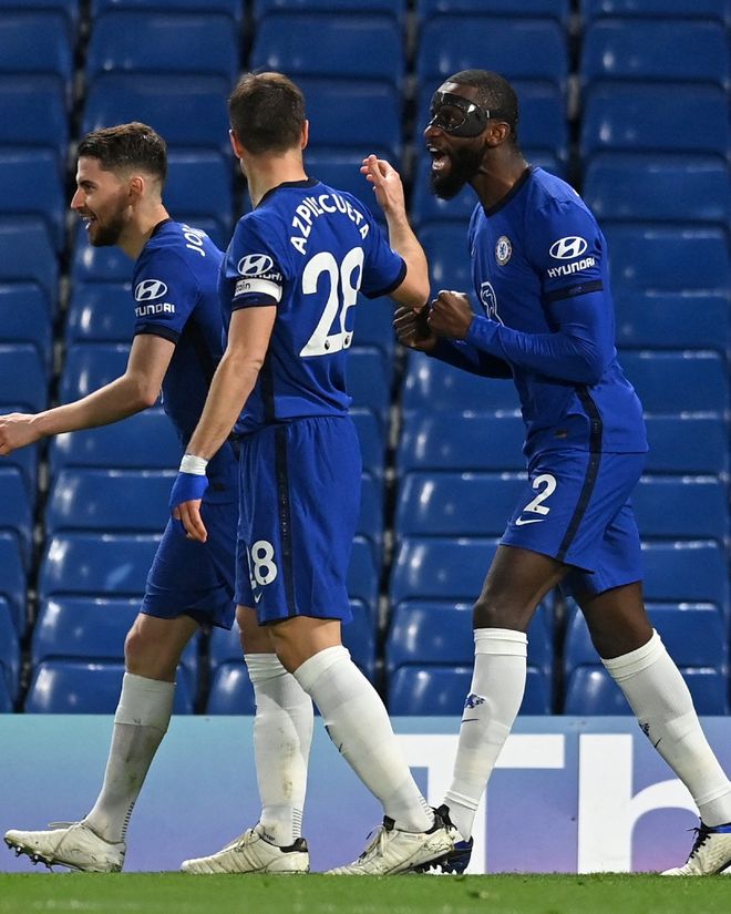 德甲：拜仁8比1沃尔夫斯堡