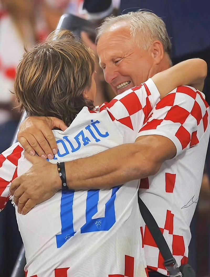 大谷翔平在 2024 年的球衣销售额占全联盟总量的 25%，一人带动一个产业