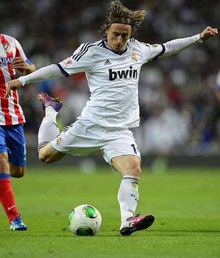 《仙剑奇侠传》官方魔剑飞行器问世：一键翻滚急停