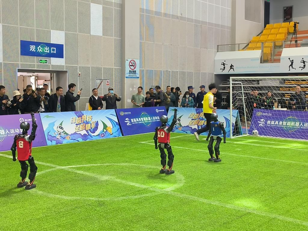 杰拉德：必须尊重萨拉赫的感受，他渴望为球队出力